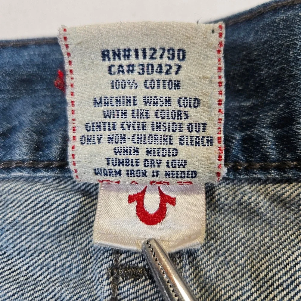 True Religion Mens Boot Cut Jeans Blue Distressed Graphic Back Pocket 40 USA